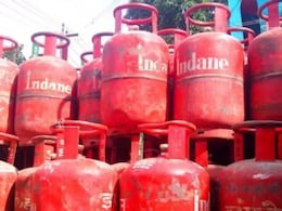 LPG Cylinder Prices : मिडिल ईस्ट संकट के बीच दिल्ली में 60 रुपये बढ़े घरेलू गैस सिलेंडर के दाम - सूत्र