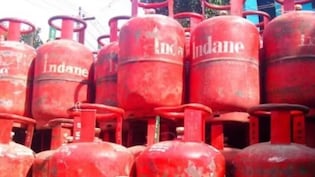 LPG Cylinder Prices : मिडिल ईस्ट संकट के बीच दिल्ली में 60 रुपये बढ़े घरेलू गैस सिलेंडर के दाम - सूत्र