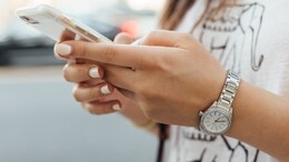 China Woman Stays Calm Without Phone For 8 Hours In Unique Contest, Wins $1,400