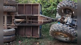 ग्वालियर में बड़ा हादसा, भैंस को बचाने के प्रयास में पलट गई ट्रैक्टर-ट्रॉली, 4 ग्रामीणों की मौत, 15 घायल&nbsp;