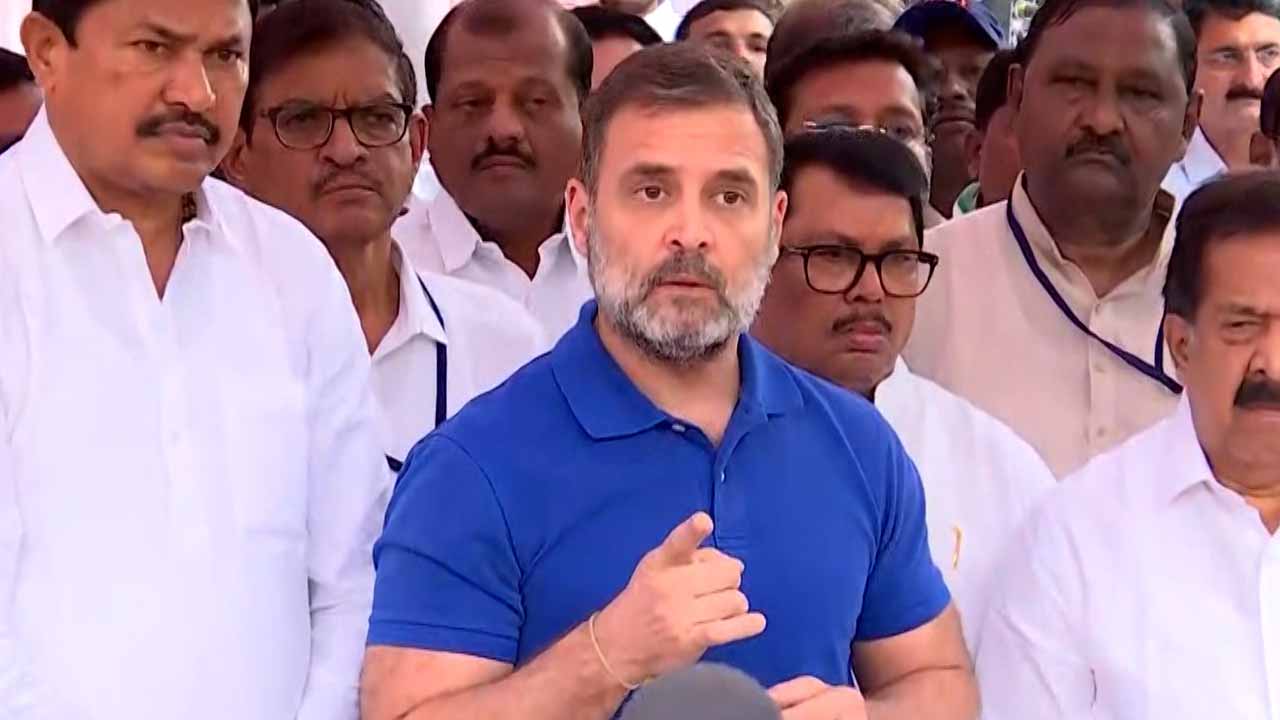 Rahul Gandhi Meets Maharashtra Dalit Activist's Family, BJP Says "Drama"