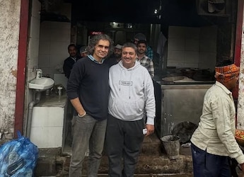 Imtiaz Ali Pays Delicious Tribute To This Legendary Amritsari Delicacy. Can You Guess What It Is? Imtiaz Ali Pays Delicious Tribute To This Legendary Amritsari Delicacy. Can You Guess What It Is?