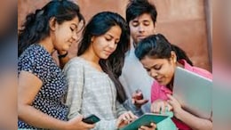 Rajasthan: कोचिंग के बाद अब निजी स्कूलों के लिए भी नियम बनाने की मांग, अभिभावक बोले- फीस बढ़ोतरी से बिगड़ रहा बजट