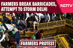 Protesting Farmers Break Barricades, Attempt To Storm Delhi Protesting Farmers Break Barricades, Attempt To Storm Delhi