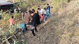 Chhindwara Bus Accident: अयोध्या से रामलला के दर्शन कर लौट रहे श्रद्धालुओं की बस छिंदवाड़ा में पलटी,15 घायल