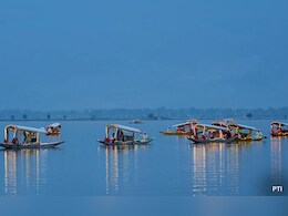 Uber Shikara ride : दल सरोवरामध्ये ऑनलाइन शिकारा करा बुक, काय आहे उबेरची नवी सर्विस? Uber Shikara ride : दल सरोवरामध्ये ऑनलाइन शिकारा करा बुक, काय आहे उबेरची नवी सर्विस?