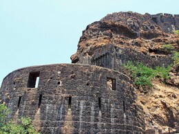 खबरदार! गड- किल्ल्यांवर 'ही' कृत्ये कराल तर 1 लाखांचा दंड; वाचा 'थर्टी फर्स्ट'ची नियमावली