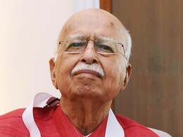 लालकृष्ण आडवाणी की सेहत में धीरे-धीरे हो रहा है सुधार,  अपोलो अस्पताल ने जारी किया बयान लालकृष्ण आडवाणी की सेहत में धीरे-धीरे हो रहा है सुधार,  अपोलो अस्पताल ने जारी किया बयान