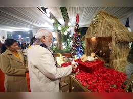PM मोदी ने क्रिसमस समारोह में लिया हिस्सा, ईसाई समुदाय के लोगों से की मुलाकात