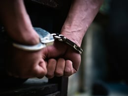 Badlapur Crime News : मित्राच्या पत्नीवर धमकी देत अतिप्रसंग, मित्राने असा घेतला बदला Badlapur Crime News : मित्राच्या पत्नीवर धमकी देत अतिप्रसंग, मित्राने असा घेतला बदला