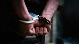Crime news: सुरक्षेची ऐशी तैशी! बांगलादेशातून आले, 35 वर्ष राहिले, आधार, रेशन कार्ड ही मिळवले अन् पुढे...
