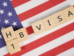 अमेरिका में H1B वीजा पर क्यों भिड़े हैं राष्ट्रपति डॉनल्ड ट्रंप के समर्थक, किस देश को होता है फायदा