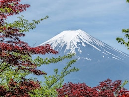 Chinese Man Rescued Twice In One Week From Mount Fuji After He Returns To Retrieve Phone Chinese Man Rescued Twice In One Week From Mount Fuji After He Returns To Retrieve Phone