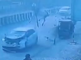 Horse Flung In Air After Speeding Car Rams Buggy On UP Highway, Dies Horse Flung In Air After Speeding Car Rams Buggy On UP Highway, Dies