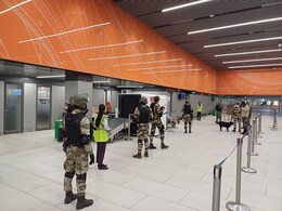 जयपुर एयरपोर्ट पर सेना ने किया आपातकालीन मॉक ड्रिल, यात्रियों और स्टाफ को दिए जरूरी निर्देश 