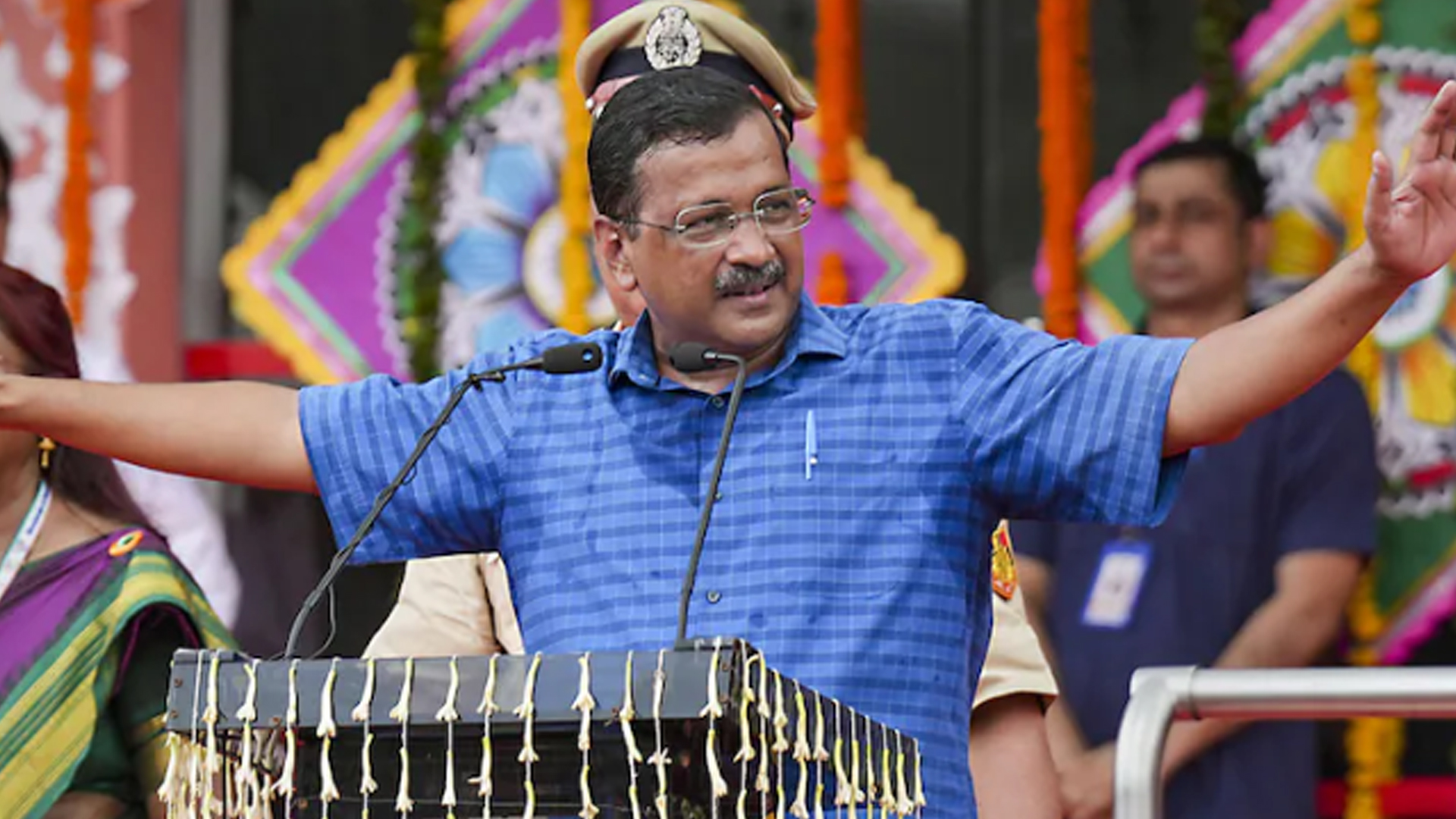 AAP vs BJP Clash Over Priest Honorarium Scheme Launch