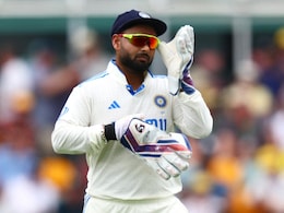 Rishabh Pant Receives Mammoth Warning From Sunil Gavaskar : 'Respect A Little Bit...' Rishabh Pant Receives Mammoth Warning From Sunil Gavaskar : 'Respect A Little Bit...'