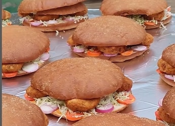 Viral Video: Internet Approves This Giant Burger, Calls It Viral Video: Internet Approves This Giant Burger, Calls It