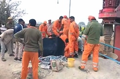 3-Year-Old Girl Still Stuck Inside 700-Feet Rajasthan Borewell 3-Year-Old Girl Still Stuck Inside 700-Feet Rajasthan Borewell