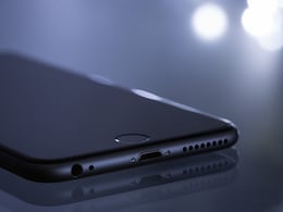 गलती से मंदिर की दानपेटी में गिरा दिया iPhone, वापस मांगने मिला ये जवाब, पुलिस से लगाई गुहार