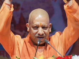 सीएम योगी ने बाबा गुरु गोरखनाथ को चढ़ाई खिचड़ी, प्रदेशवासियों को दी मकर संक्रांति की बधाई सीएम योगी ने बाबा गुरु गोरखनाथ को चढ़ाई खिचड़ी, प्रदेशवासियों को दी मकर संक्रांति की बधाई