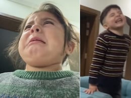 पाकिस्तानी बच्ची दिखा रही थी अपने खिलौने, तभी भाई ने किया कुछ ऐसा, डर से निकल गई लड़की की चीख, 3 करोड़ से ज्यादा लोगों ने देखा पाकिस्तानी बच्ची दिखा रही थी अपने खिलौने, तभी भाई ने किया कुछ ऐसा, डर से निकल गई लड़की की चीख, 3 करोड़ से ज्यादा लोगों ने देखा