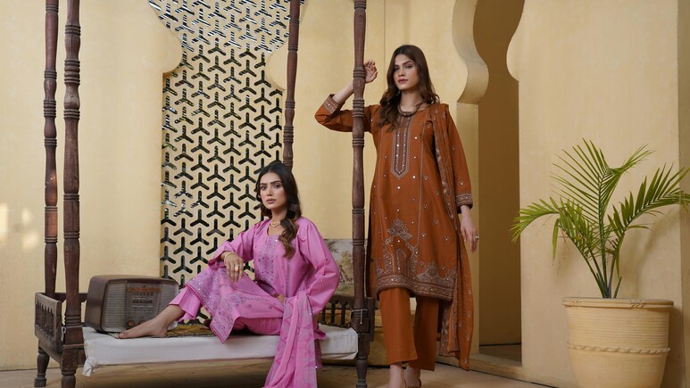 Myntra पर 599 रुपये के अंदर मिलेंगे ये खूबसूरत वीमेन कुर्ता सेट्स, हाथ से न जाने दें शानदार बचत का सुनहरा मौका! Myntra पर 599 रुपये के अंदर मिलेंगे ये खूबसूरत वीमेन कुर्ता सेट्स, हाथ से न जाने दें शानदार बचत का सुनहरा मौका!