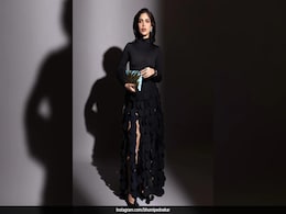 Bhumi Pednekar Is Bewitching In A Black Circle Cutout Maxi Skirt Worth Rs 1 Lakh Bhumi Pednekar Is Bewitching In A Black Circle Cutout Maxi Skirt Worth Rs 1 Lakh