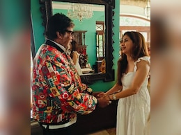 Inside Javed Akhtar's Birthday Celebrations With Amitabh Bachchan, Urmila Matondkar And Others Inside Javed Akhtar's Birthday Celebrations With Amitabh Bachchan, Urmila Matondkar And Others