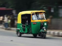 ऑटो ड्राइवर ने आशिकों के लिए लिखा खास मैसेज, धड़ल्ले से वायरल हो रहा पोस्ट