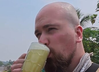 Watch: Foreign Father-Son Biker Duo Enjoy Roadside Sugarcane Juice In Goa. Video Is Viral Watch: Foreign Father-Son Biker Duo Enjoy Roadside Sugarcane Juice In Goa. Video Is Viral