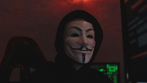 Russian Cybercriminals Exploit Microsoft Teams To Hack Into UK Computers: Report