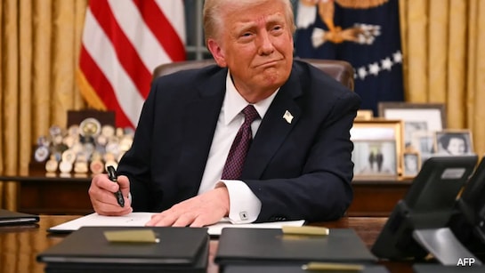 Canada Vows Strong Response, Mexico Urges Calm In Face Of Trump Threats