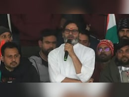 प्रशांत किशोर ने पहले गंगा में डुबकी लगाकर किया हवन, फिर तोड़ा अनशन प्रशांत किशोर ने पहले गंगा में डुबकी लगाकर किया हवन, फिर तोड़ा अनशन
