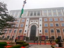 In New Congress Headquarters, Leaders Who Quit Party Also Find A Place