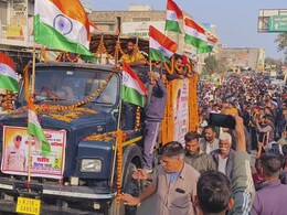 Rajasthan: 60 लाख रुपये और अनुकंपा नियुक्ति की शर्त पर सीकर के जवान का सैन्य सम्मान से हुआ अंतिम संस्कार, हिमाचल प्रदेश में थी तैनाती Rajasthan: 60 लाख रुपये और अनुकंपा नियुक्ति की शर्त पर सीकर के जवान का सैन्य सम्मान से हुआ अंतिम संस्कार, हिमाचल प्रदेश में थी तैनाती