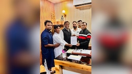 Nagar Nikay Chunav 2025: जोगी कांग्रेस ने कांग्रेस को दिया समर्थन, पार्टी पदाधिकारियों ने दीपक बैज को सौंपा समर्थन पत्र &nbsp;