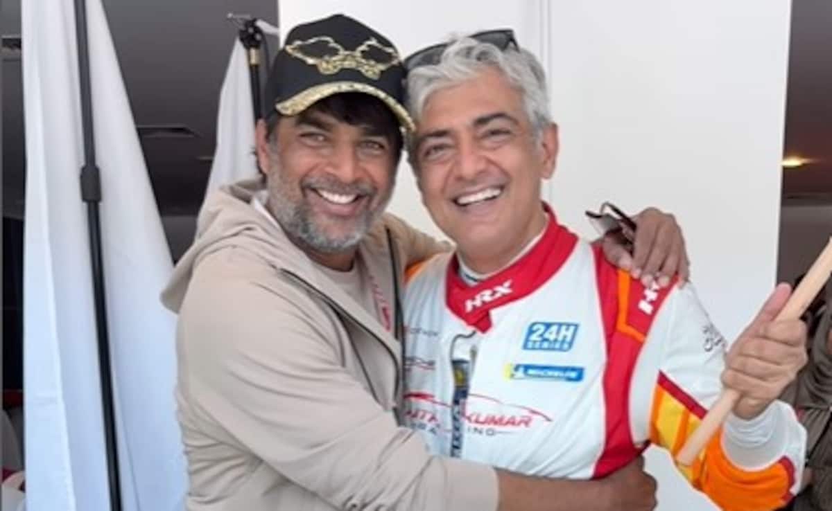 দক্ষিণ তারকা অজিত কুমার, মাধবন সহ সমস্ত সেলিব্রিটিরা দুবাইয়ে অনুষ্ঠিত রেসে তৃতীয় হওয়ার জন্য তাকে অভিনন্দন জানিয়েছেন।