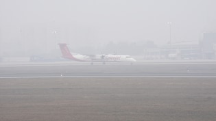 आसमान में भी आफत! दिल्ली एयरपोर्ट घने कोहरे में डूबा, इंडिगो, स्पाइसजेट से लेकर एयर इंडिया ने यात्रियों को जारी की एडवाइजरी