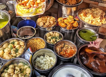 The Best Street Food Hotspots In Delhi To Eat Like A Local