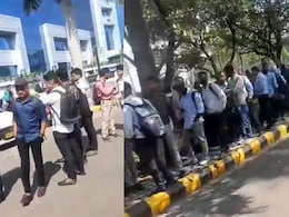 Pune IT Job : पुण्यात आयटी नोकरीसाठी मोठी चुरस; 3,000 पेक्षा जास्त उमेदवार रांगेत; Video Viral Pune IT Job : पुण्यात आयटी नोकरीसाठी मोठी चुरस; 3,000 पेक्षा जास्त उमेदवार रांगेत; Video Viral