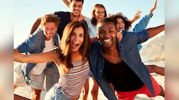 Personality Traits: इन आदतों से मजबूर लोग हमेशा घोंपते हैं पीठ में छुरा, बचकर रहें वरना बर्बाद करने से भी नहीं हटते पीछे