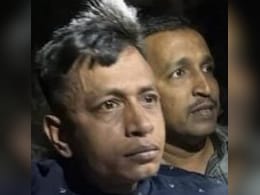 सैफ के घर फिर हमलावर को ले जा सकती है मुंबई पुलिस, सीन रीक्रिएट कर जानेगी सच सैफ के घर फिर हमलावर को ले जा सकती है मुंबई पुलिस, सीन रीक्रिएट कर जानेगी सच