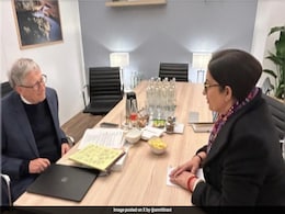 Smriti Irani's "Impactful Meeting" With Bill Gates At Davos Smriti Irani's "Impactful Meeting" With Bill Gates At Davos