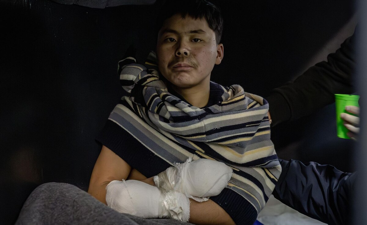 কিম জং-এর কী ভয়! ইউক্রেনে বন্দী উত্তর কোরিয়ার সৈন্য কেন বাড়ি যেতে চায় না? কিম জং-এর কী ভয়! ইউক্রেনে বন্দী উত্তর কোরিয়ার সৈন্য কেন বাড়ি যেতে চায় না?