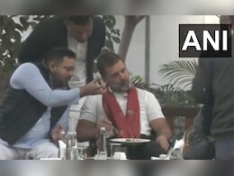 नीतीश का वीडियो? राहुल गांधी के कान में मोबाइल लगा क्या सुनवा रहे हैं तेजस्वी