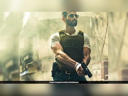 Bollywood News: 'देवा' का टीजर हुआ रिलीज, गुंडो को पीटते नजर आए शाहिद कपूर Bollywood News: 'देवा' का टीजर हुआ रिलीज, गुंडो को पीटते नजर आए शाहिद कपूर