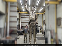 Donald Trump's Iconic Fist Pump Moment Captured In Giant Bronze Statue Donald Trump's Iconic Fist Pump Moment Captured In Giant Bronze Statue
