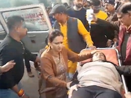 Tikamgarh News: गोली लगने से गंभीर घायल लड़की हुई दिल्ली रेफर, दो दिन बाद भी नहीं हुआ ऑपरेशन... शरीर के अंदर खिसक रही है गोली!