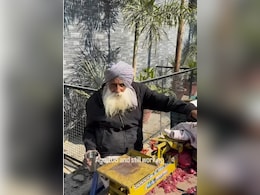क्या आपने देखा 108 साल के स्ट्रीट वेंडर का आलू-प्याज़ बेचने का दिल छू लेने वाला वीडियो क्या आपने देखा 108 साल के स्ट्रीट वेंडर का आलू-प्याज़ बेचने का दिल छू लेने वाला वीडियो